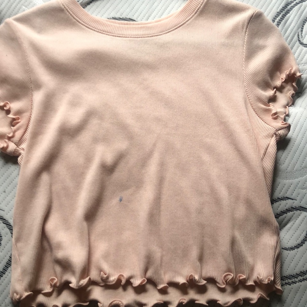 cute cropped pink shirt